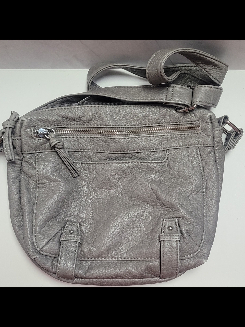 Bueno Gray Leather-Look Crossbody bag with Zipper Detail